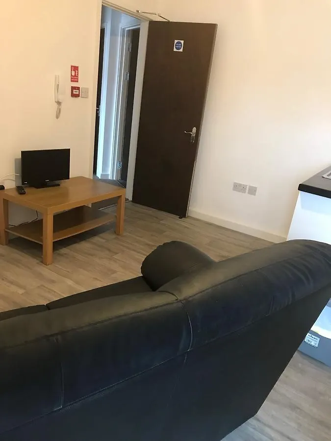 Flat 5 Apartments Κάρντιφ